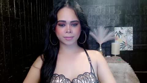 Jade online show from December 9, 1:24 pm