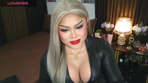 Jasmine Brandy online show from October 8, 11:17 pm