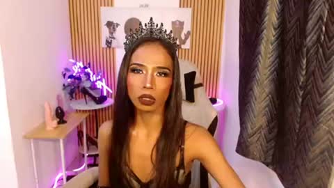 jaycarsaria online show from July 31, 8:03 am
