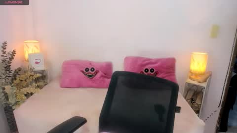 Lexie online show from September 20, 9:09 pm