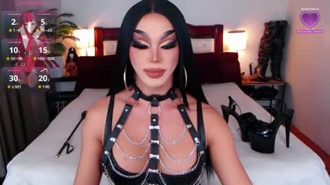 Queen Jenifer online show from June 5, 3:43 am