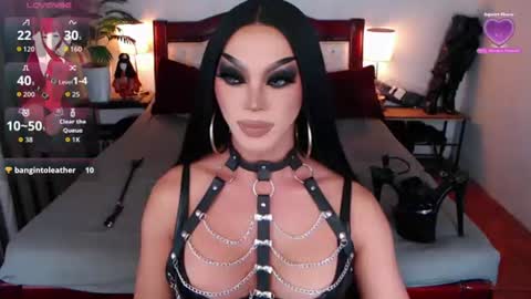 Queen Jenifer online show from July 18, 3:35 am