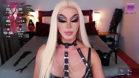 Queen Jenifer online show from July 20, 5:22 am