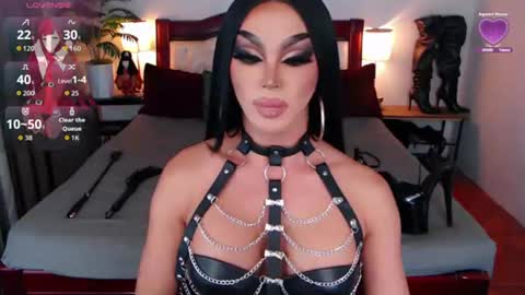 Queen Jenifer online show from July 25, 6:22 am
