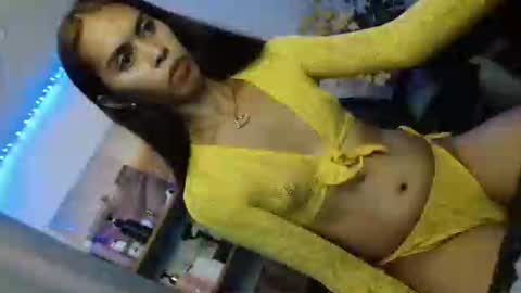 PRETTY JENNY online show from April 18, 1:51 am
