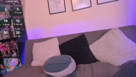 Julian Blackwood online show from April 1, 1:41 pm