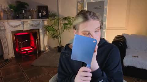 jes_solar online show from November 23, 10:23 pm