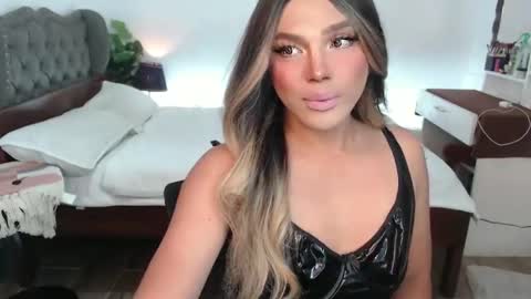 Snapshot of jesie_hot69 chatting on February 19, 6:22 am jesie_hot69 online show from February 19, 6:22 am