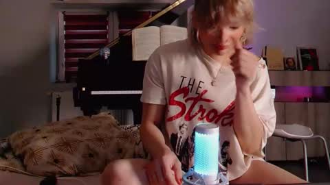 Anya online show from February 22, 3:37 pm