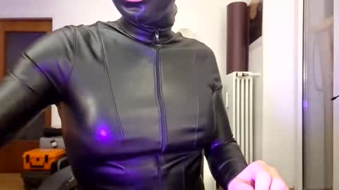 The sweetest toy online show from November 21, 11:28 pm