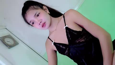 joanna_johnson online show from April 20, 12:01 am