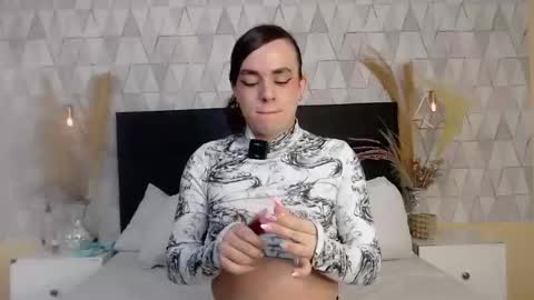 Justine online show from April 8, 4:47 am