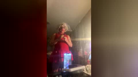 kaeleeslut55 online show from December 3, 1:26 pm