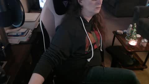 Snapshot of kait331 chatting on December 26, 2:12 am Camprincess331 online show from December 26, 2:12 am