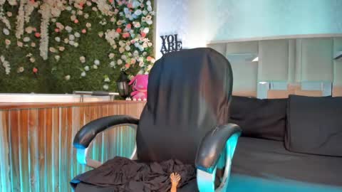 karolfoxxi__ online show from May 22, 5:03 am