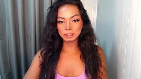 IVY JANE online show from April 14, 12:10 pm