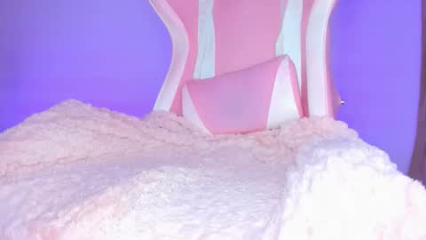 katalinaferreirax online show from December 19, 1:00 am