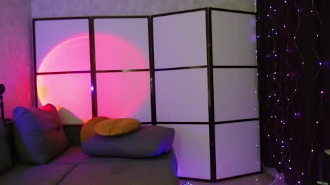 katherine_johnson online show from January 29, 12:35 pm