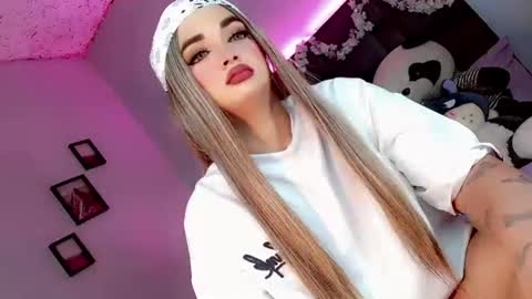 kattie_sweet_ online show from October 11, 9:50 pm