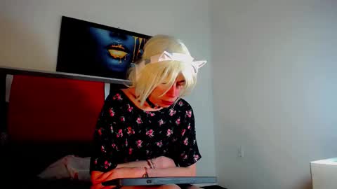 katy_cat__ online show from February 18, 8:22 am