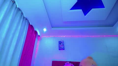 kayla_sexx online show from February 23, 2:03 am