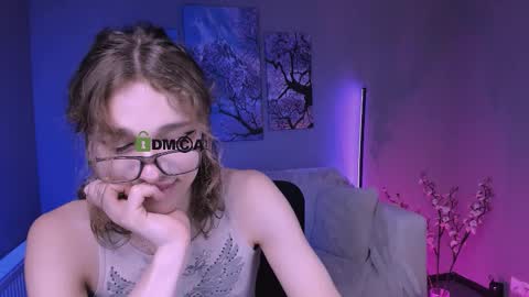 kevi here online show from October 5, 7:13 pm