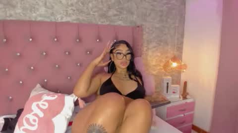 Khelany Isyy  online show from February 3, 1:49 pm