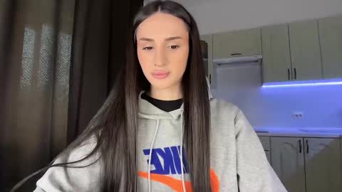 Kim Oberlin online show from February 24, 1:04 pm