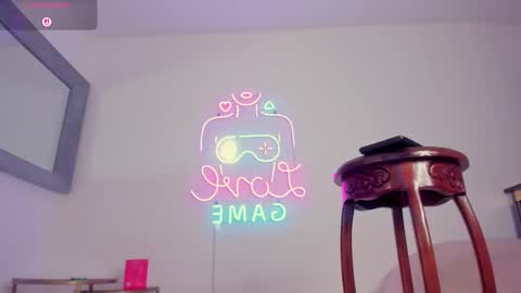 Snapshot of kirby_carrington chatting on October 28, 5:27 am kirby_carrington online show from October 28, 5:27 am