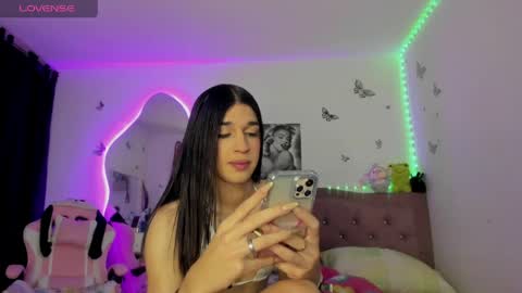 kisses_of_daniela online show from March 31, 12:01 am