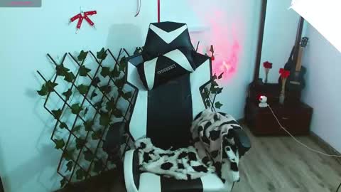 Snapshot of kitty_vaal chatting on March 5, 5:36 am kitty_vaal online show from March 5, 5:36 am