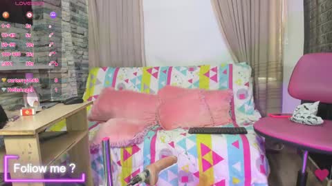 Snapshot of kittyqueen01 chatting on February 15, 2:00 pm Tatiana Guerrero online show from February 15, 2:00 pm