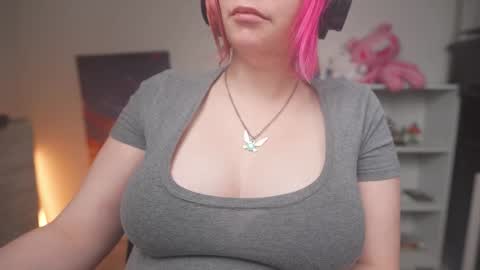 Krystal Syx online show from December 18, 1:44 am