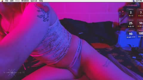 Snapshot of kuntboyzworld chatting on October 18, 8:45 pm Krypto hethey online show from October 18, 8:45 pm