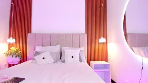 kloe sofia online show from November 13, 2:03 pm