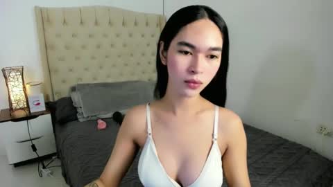 Snapshot of la_vida_lena_ chatting on January 27, 12:43 am la_vida_lena_ online show from January 27, 12:43 am