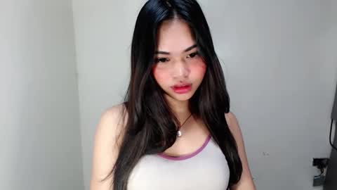 laire online show from April 5, 6:22 am