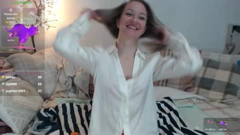 Lara online show from November 8, 5:13 pm