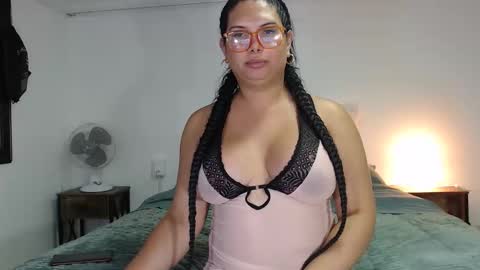 Snapshot of latinaflower_ts chatting on October 18, 12:03 am FLOR SALVAJE online show from October 18, 12:03 am