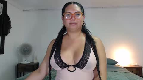 Snapshot of latinaflower_ts chatting on October 19, 5:27 pm FLOR SALVAJE online show from October 19, 5:27 pm