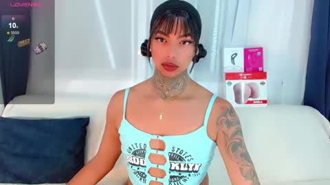 Laura online show from January 18, 6:43 am