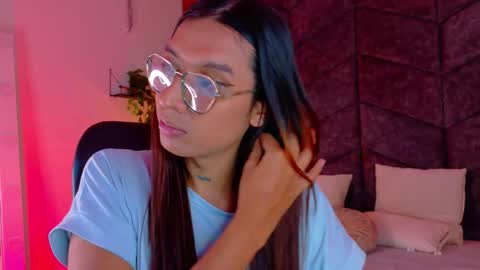 Snapshot of lauraagomezz__ chatting on October 16, 8:52 pm lauraagomezz__ online show from October 16, 8:52 pm