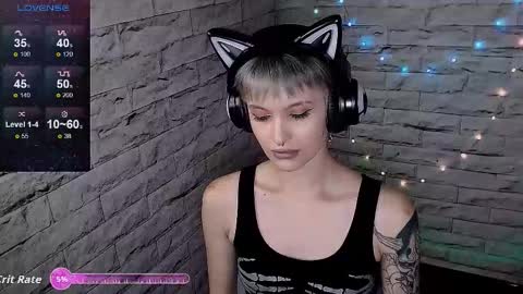 Snapshot of lauren_raquel chatting on October 17, 6:44 pm Eva online show from October 17, 6:44 pm