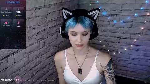 Eva online show from October 31, 6:38 pm