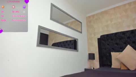 Layla Mackenzie  online show from March 13, 5:24 am