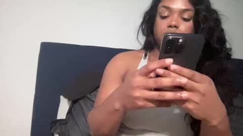 Snapshot of laylasimone97 chatting on January 2, 2:35 pm Sexy SImone online show from January 2, 2:35 pm