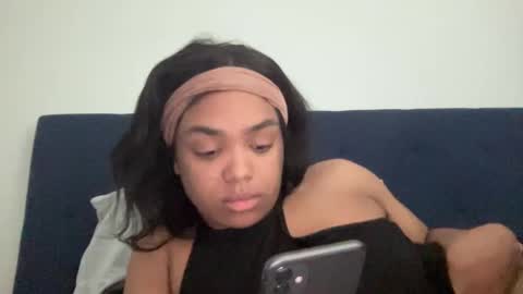 Snapshot of laylasimone97 chatting on February 19, 7:05 pm Sexy SImone online show from February 19, 7:05 pm