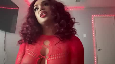 Snapshot of laylasimone97 chatting on March 9, 4:38 am Sexy SImone online show from March 9, 4:38 am