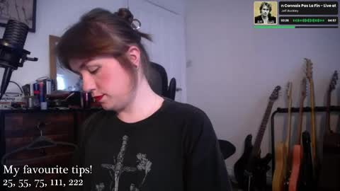 leah_lust_ online show from June 2, 10:17 am