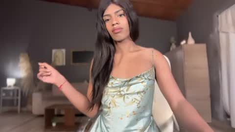 Leila     online show from June 16, 2:36 am
